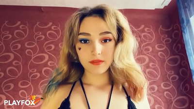 Sihirli sanal gerçeklik gözlükleri bana Harley Quinn ile seks verdi